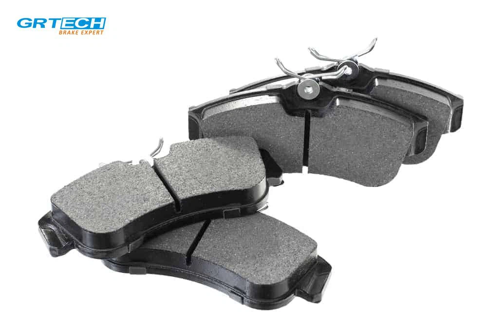 ceramic-brake-pads-101118-min